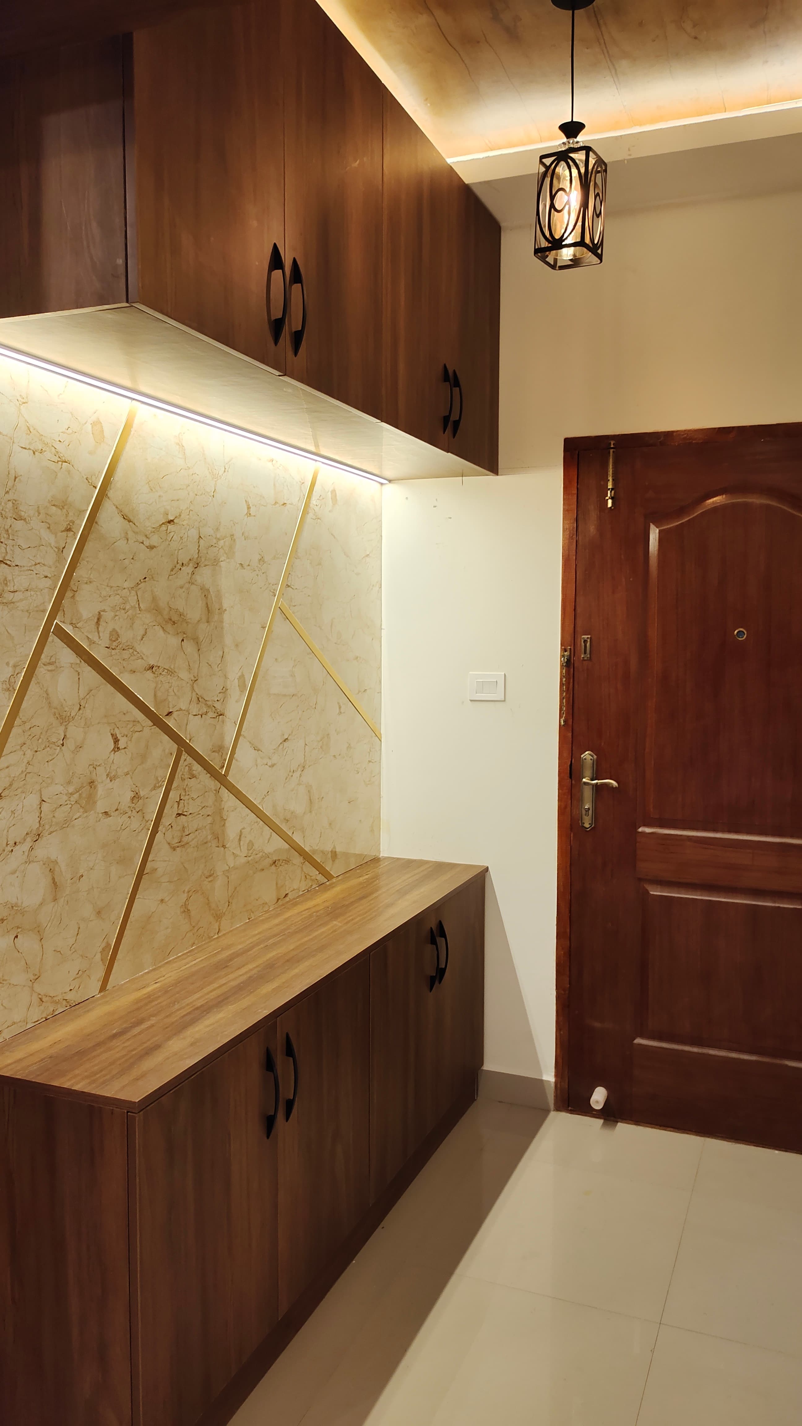 Concealed Coves & Magnetic Lighting.