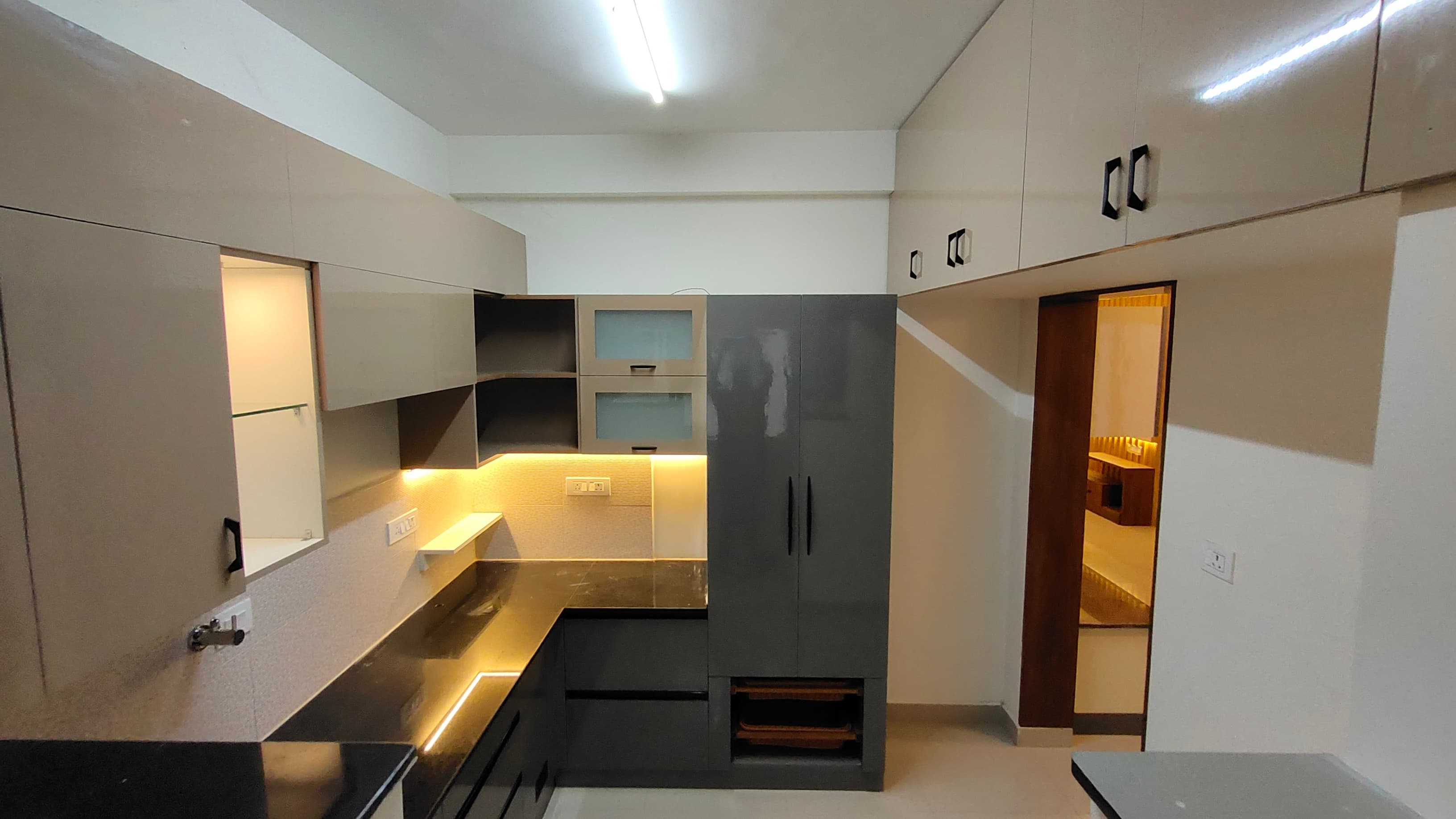 The Executive Penthouse & Corporate Suite - Photo 14