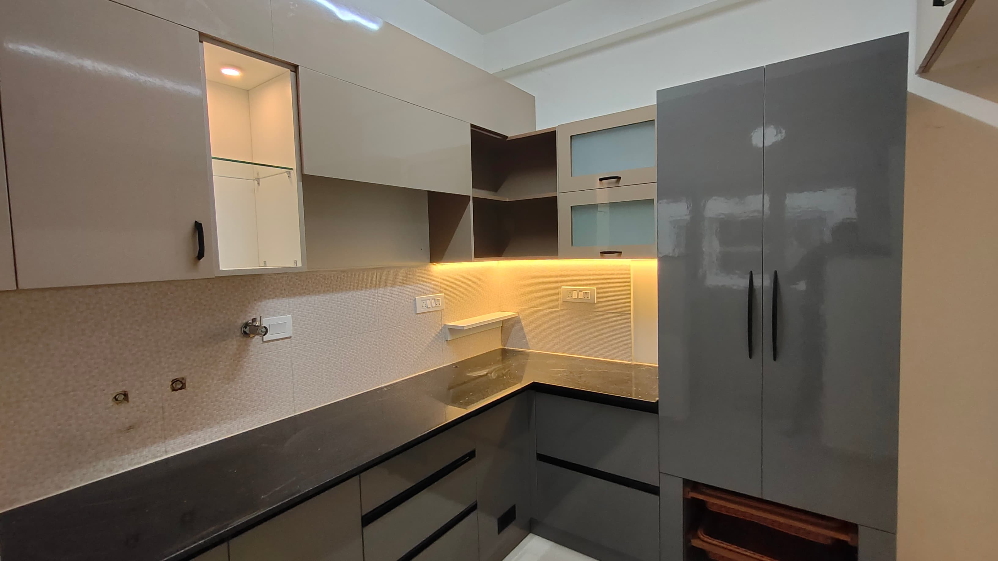 The Executive Penthouse & Corporate Suite - Photo 15